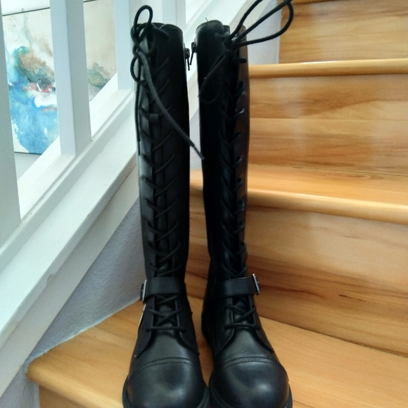 Universal Thread black boots size 6 - Picture 6 of 12